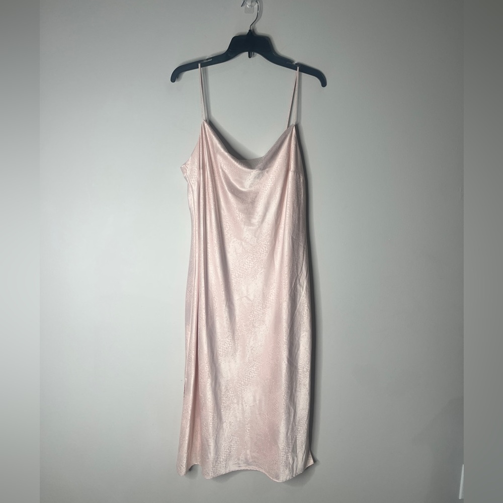 NWOT| Express pale pink slip dress| sz Large